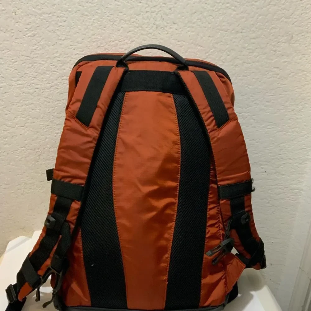 Oakley Outdoor Backpack Brick