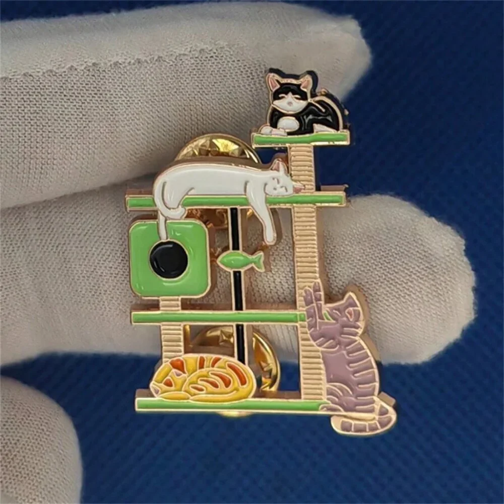 N/A enamel brooches