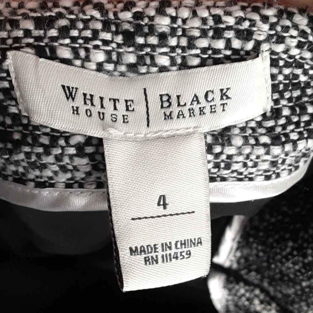 White House Black Market cute skirt