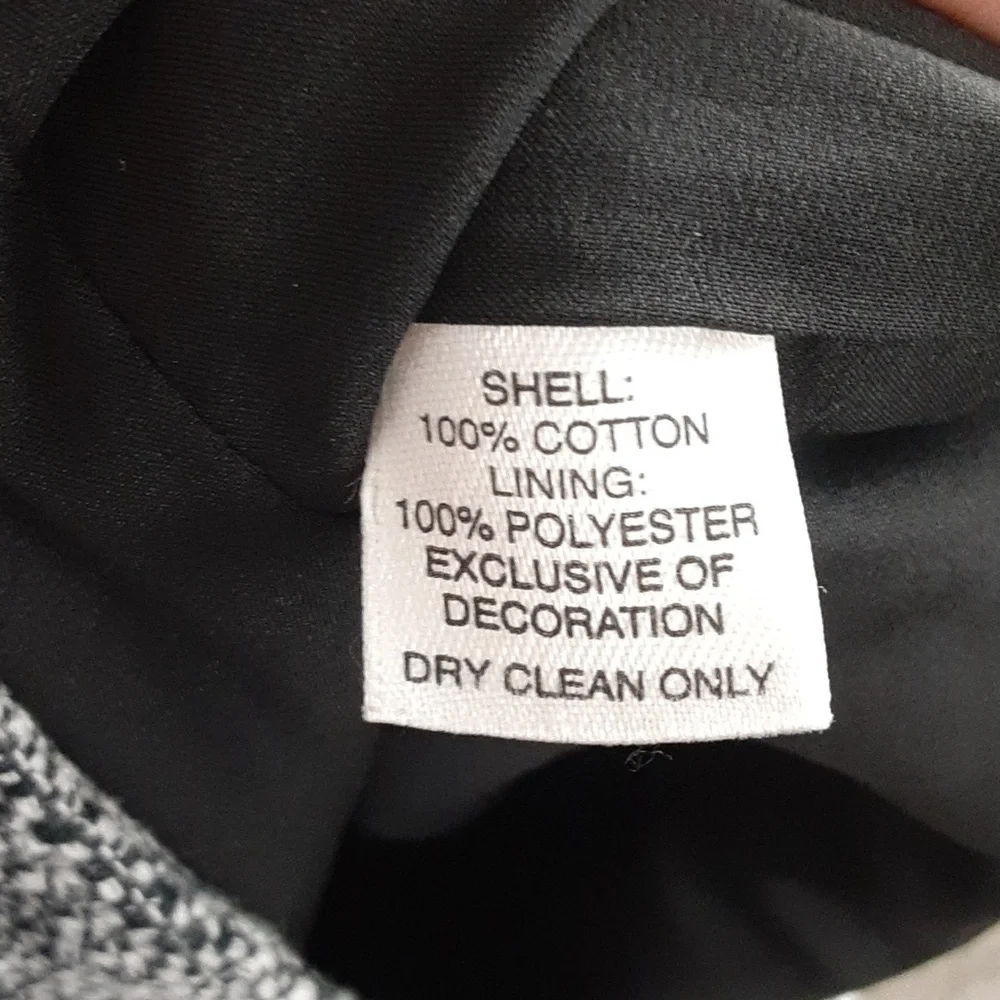 White House Black Market cute skirt