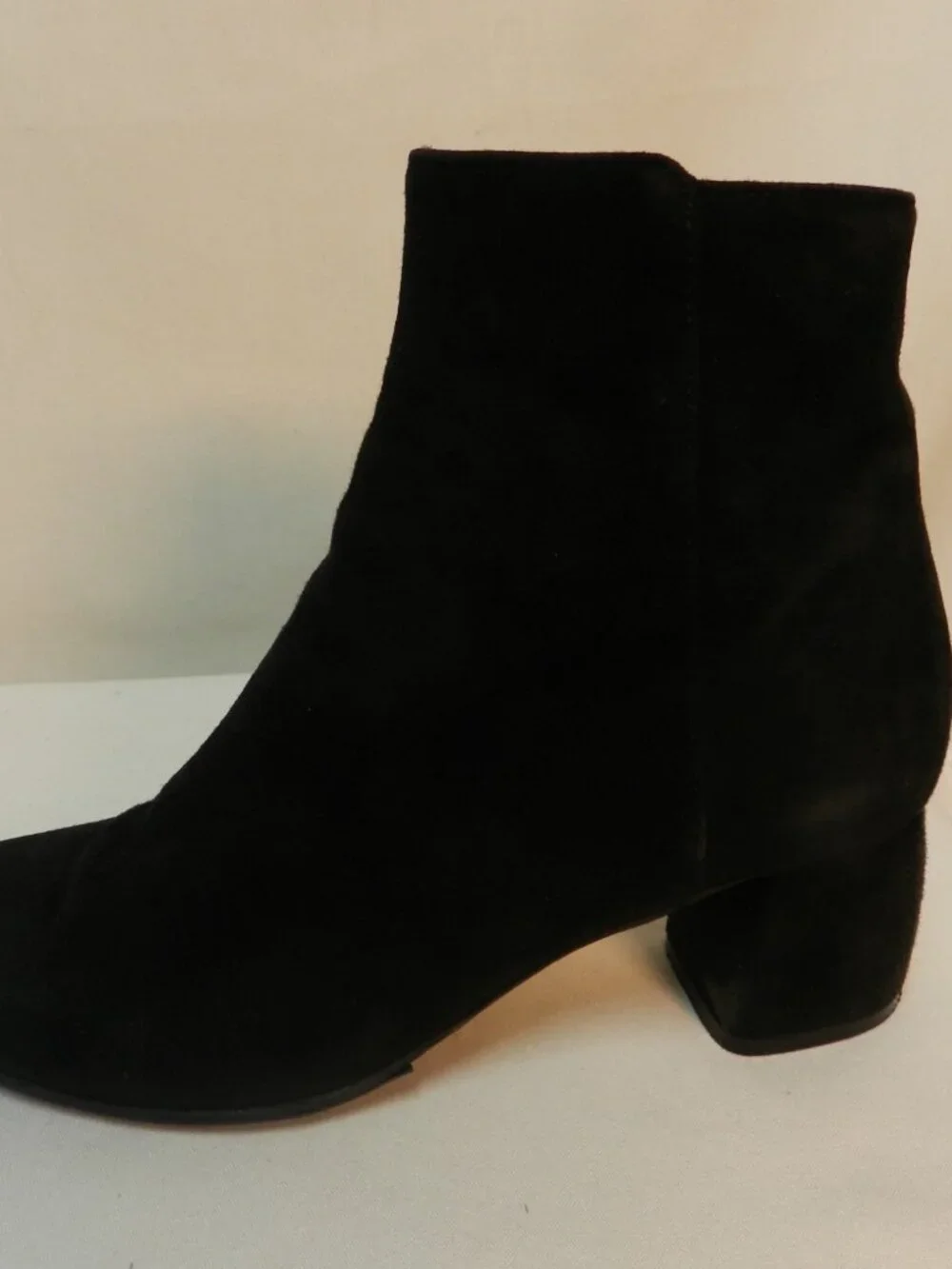 AGL Suede Size 37.5 US 7.5 black ankle zip pumps heels Attilio Giusti Italy