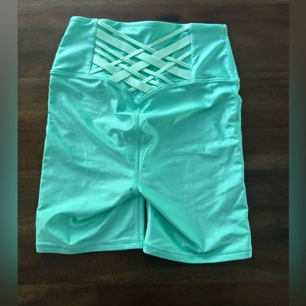 Fabletics ultimate shorts nwt