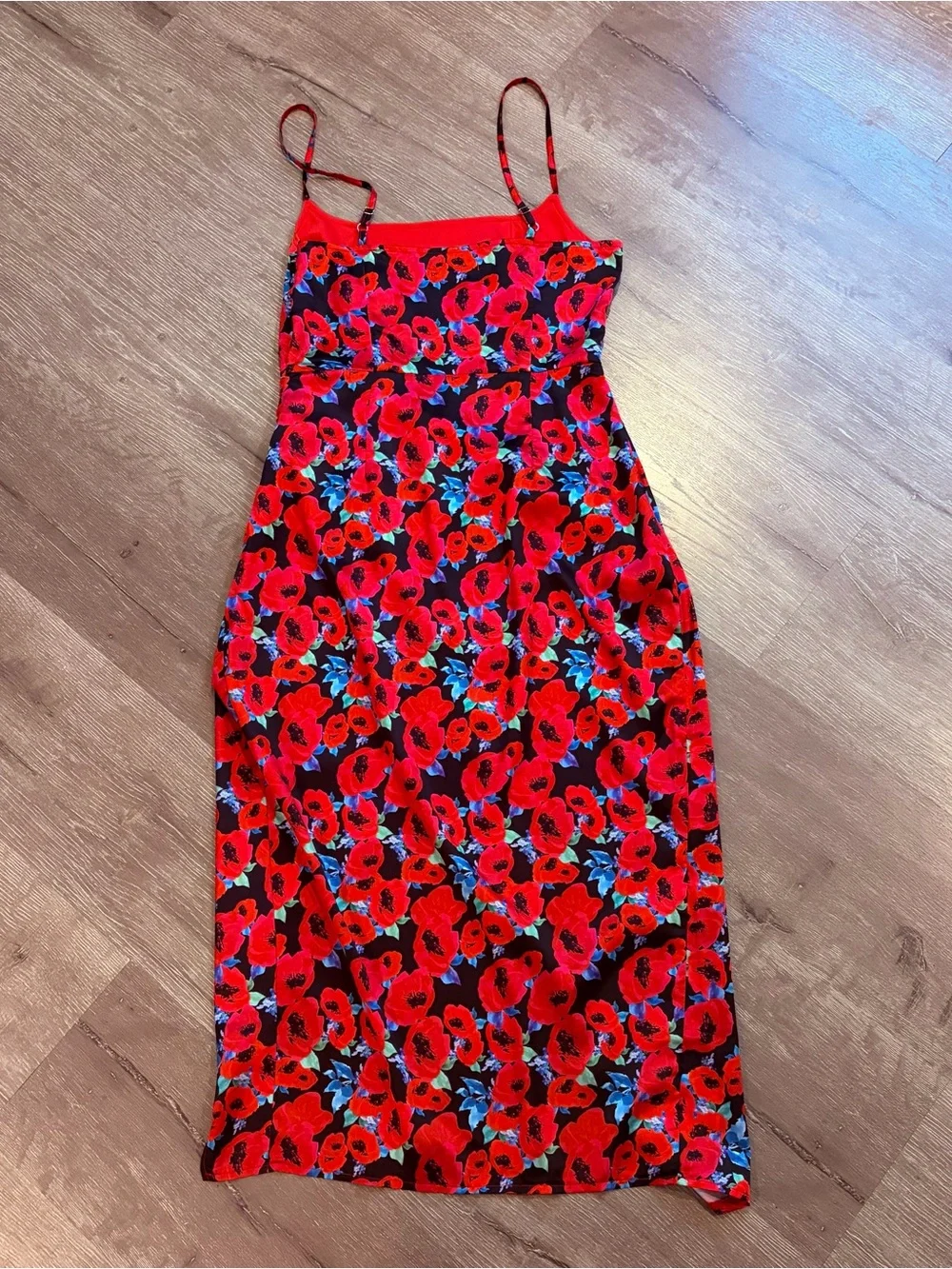 Public Desire bold red