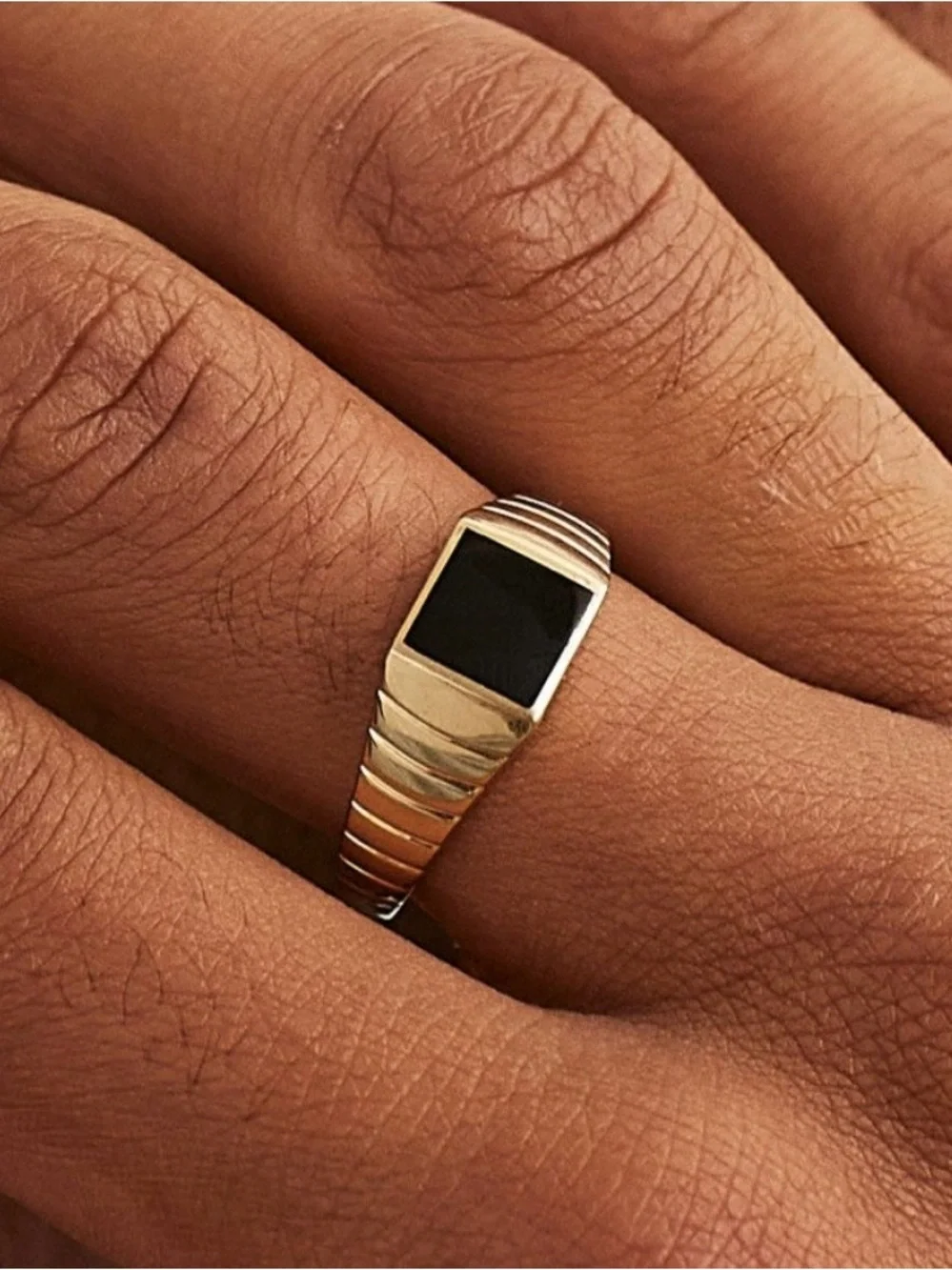 Mejuri gold ring