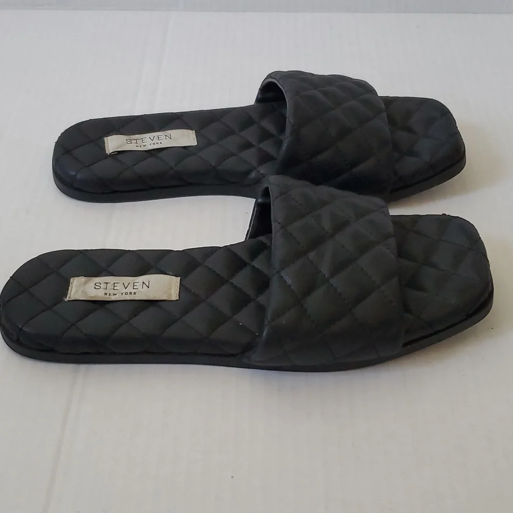 STEVEN by Steve Madden Yuki Sandal Size 6