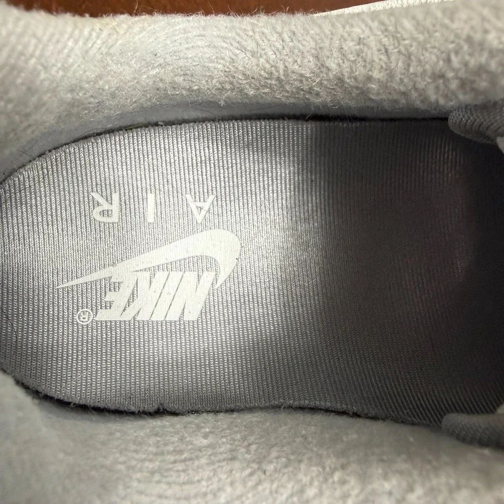 Nike this please only