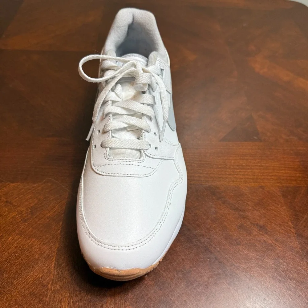 Nike spikeless this sneakers