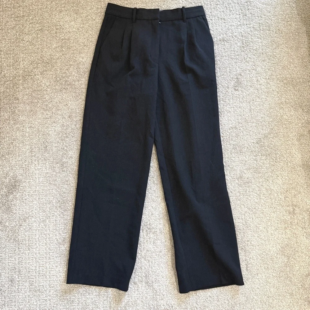 Aritzia Effortless Pant Black Pleated Trouser 10 Luxury Minimal Sophisticated