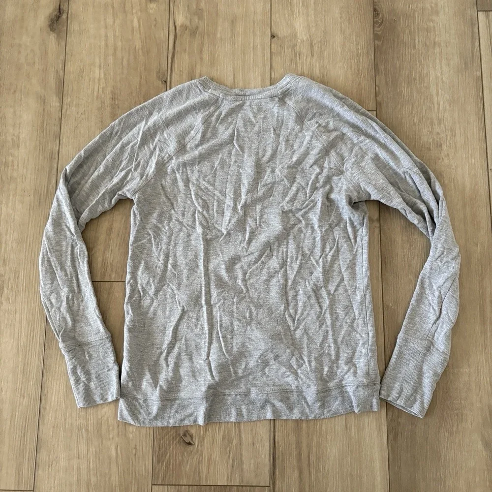 Athleta sweatshirt versatile