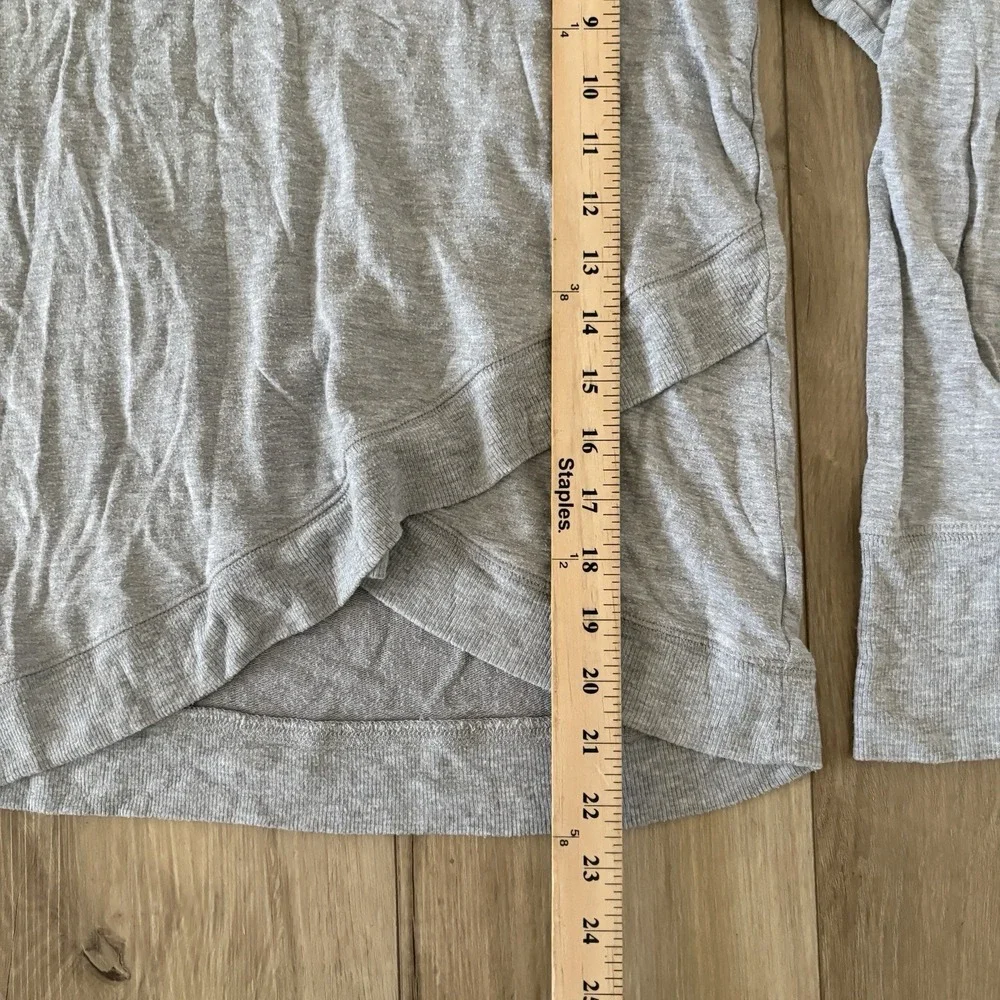 Athleta sweatshirt versatile