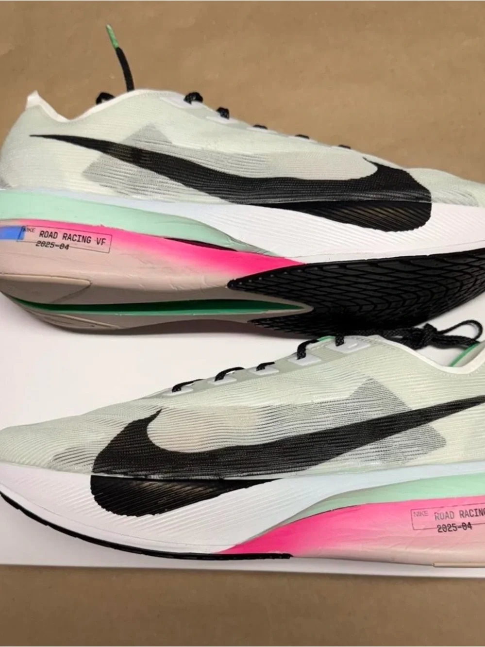 Nike Zoom X Vaporfly Next 4% Hyper Pink Mint Foam Men’s 14 running shoes NEW!
