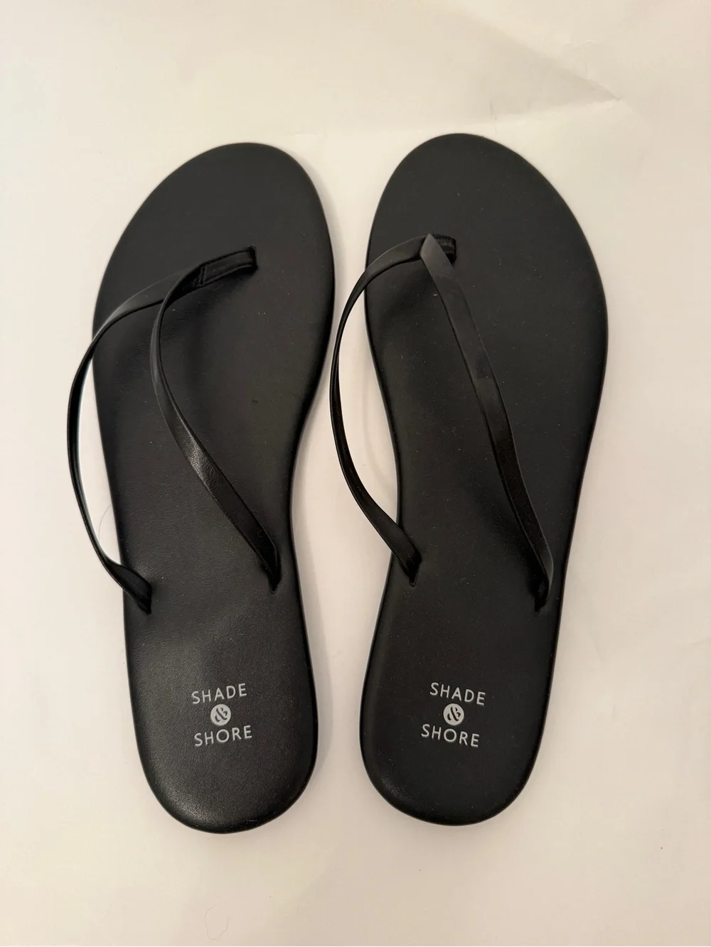 Shade & Shore Black Slim Strap Flip Flops