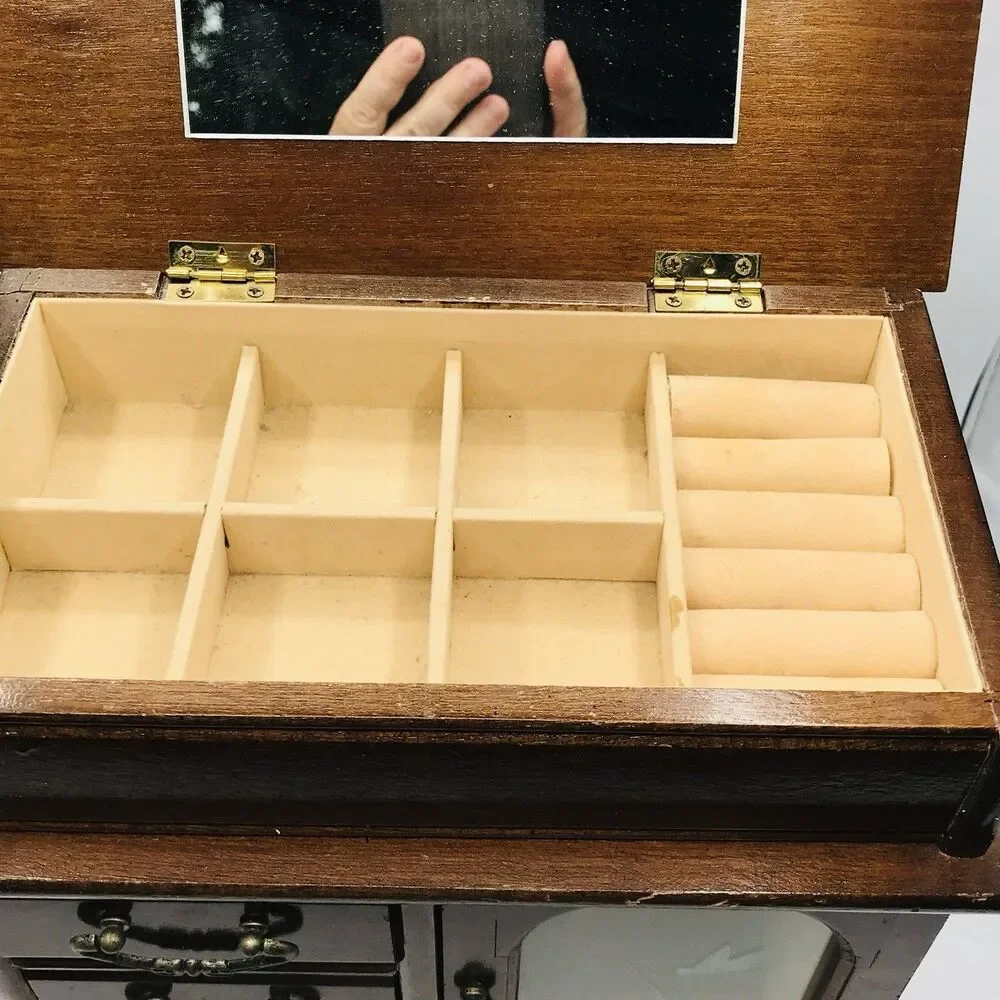 Unbranded this vintage