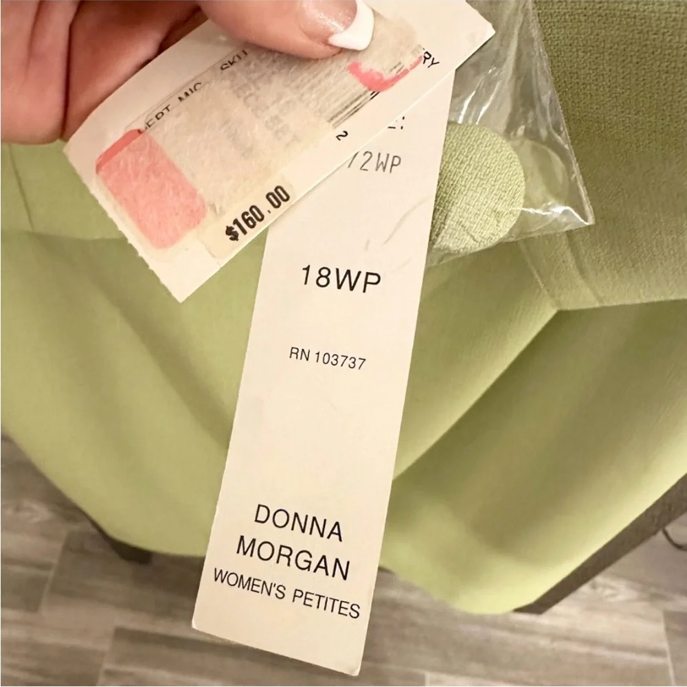 Donna Morgan nwt donna