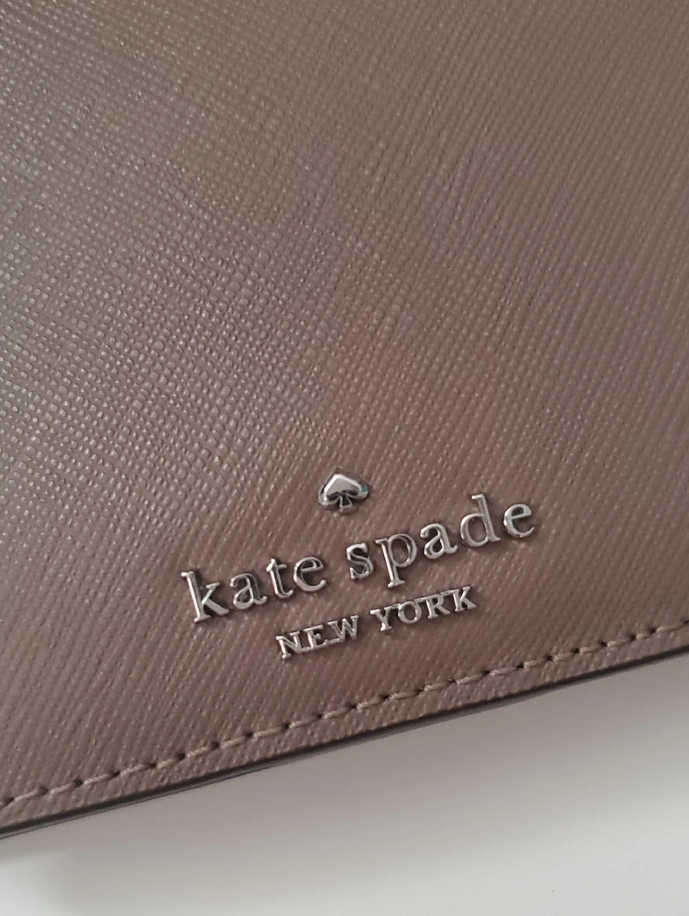 Kate Spade Mauve/taupe Bifold Compact Wallet Minimalist Preppy