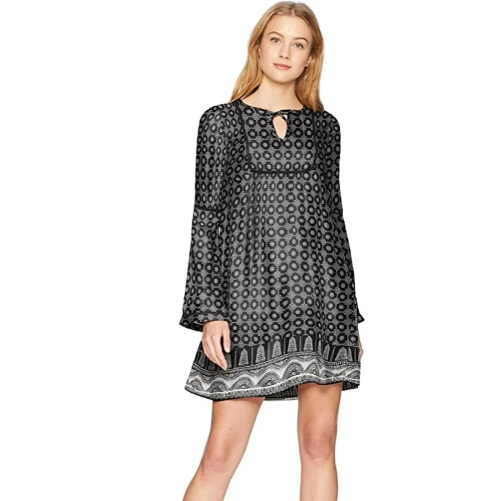 Roxy Juniors Brilliant Sky Black & White Long Sleeved Dress
