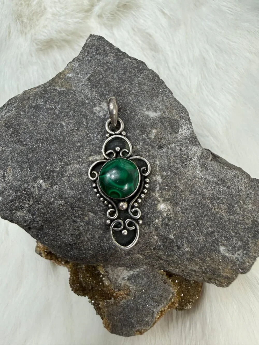 Vintage Sterling Silver Malachite Pendant 1.5