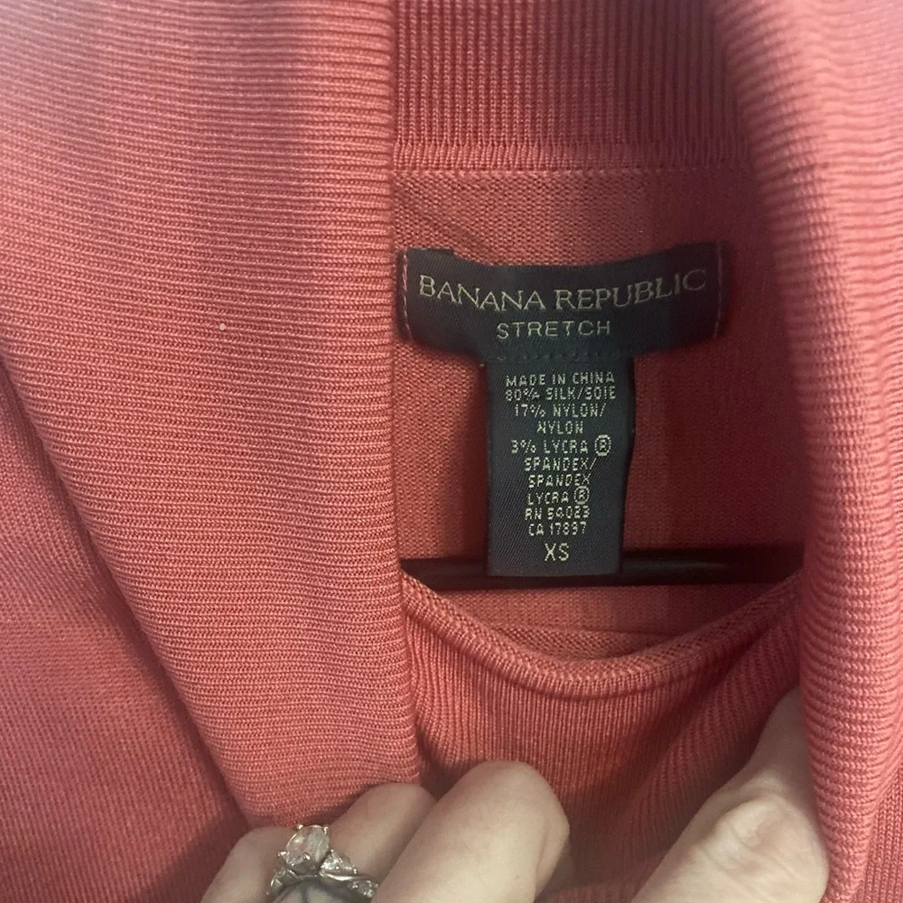 Banana Republic elegant turtleneck