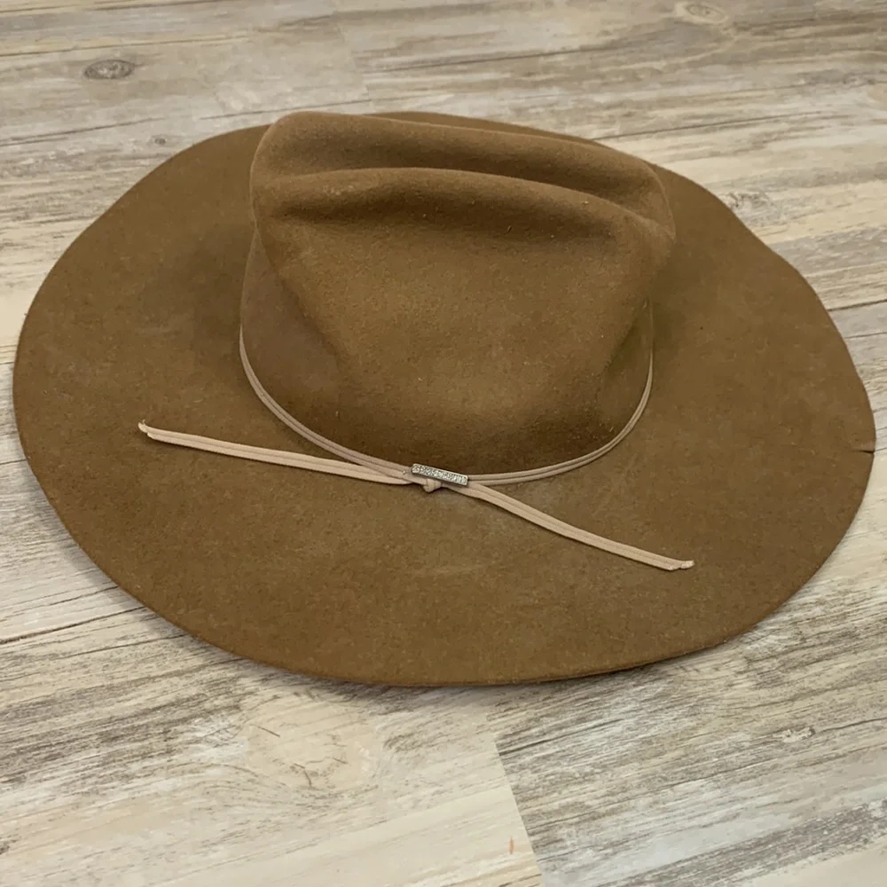 Serratelli Cattlemen’s Hat 2x Entre III Pecan 4 inch Size 6 7/8 Cowboy Hat