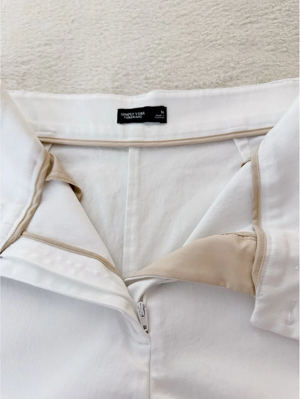 Simply Vera Vera Wang stylish white