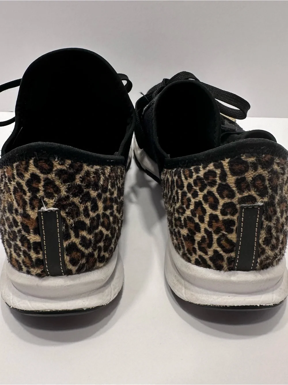 N/A comfortable black