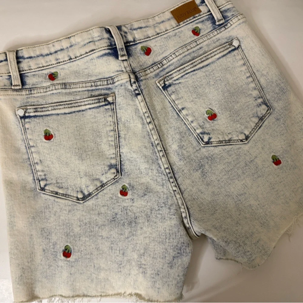 Judy Blue fun flirty