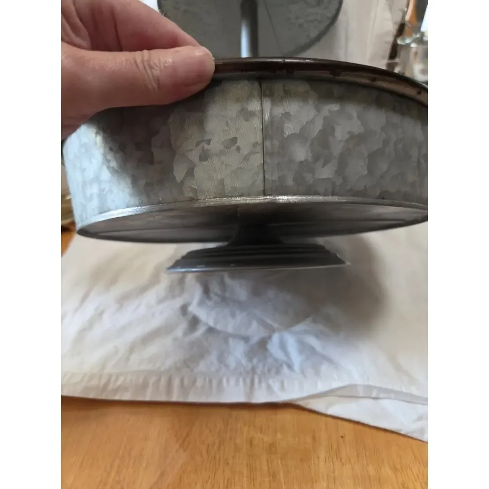 Unbranded galvanized tier