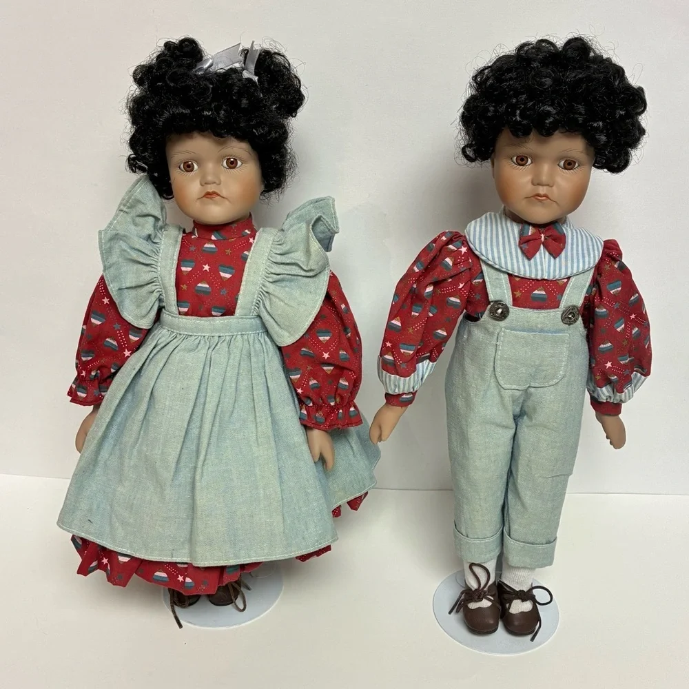 Delton Corp. lot porcelain