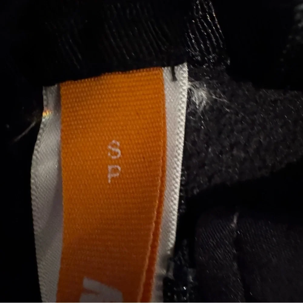 Lucy black hooded