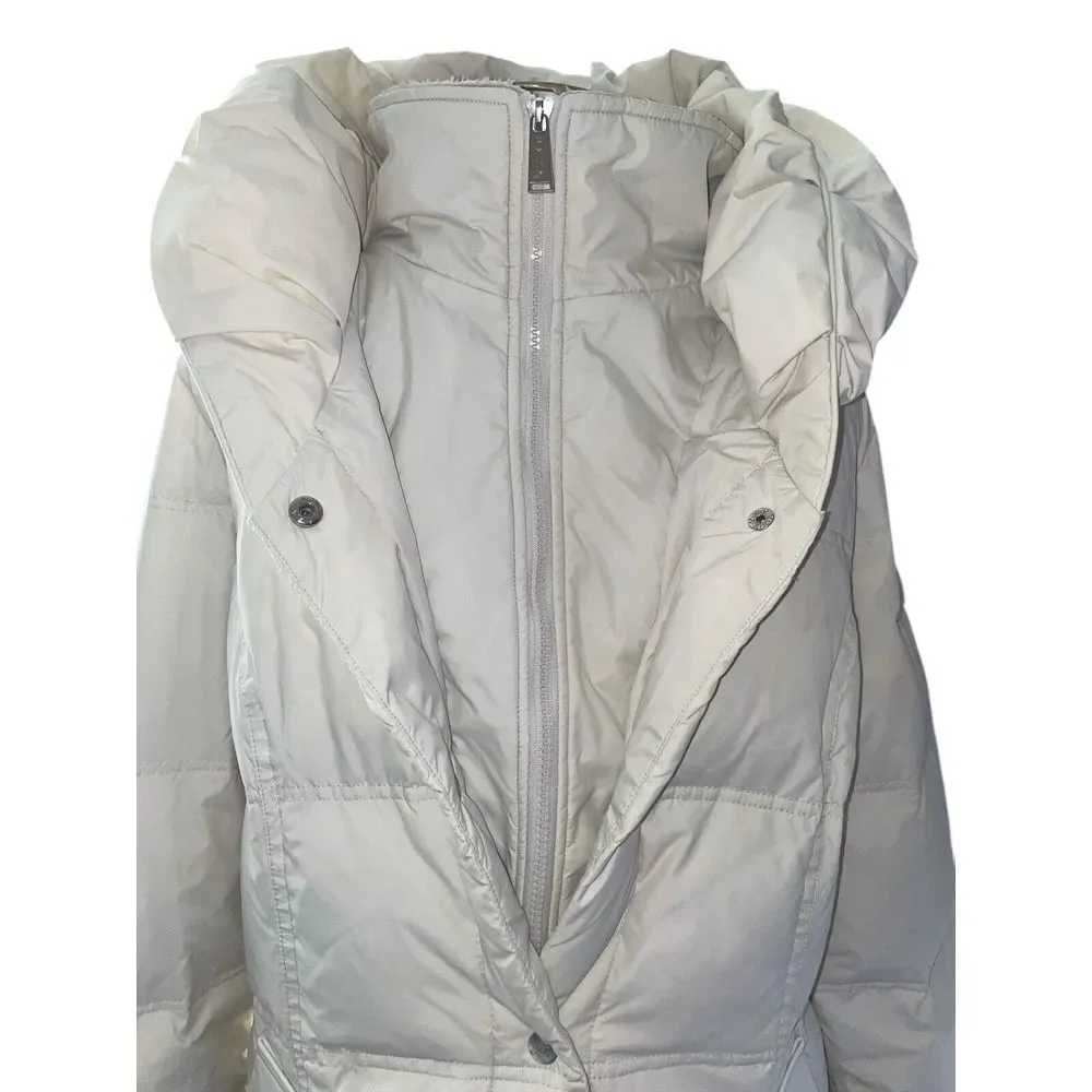 Dkny reposhing this