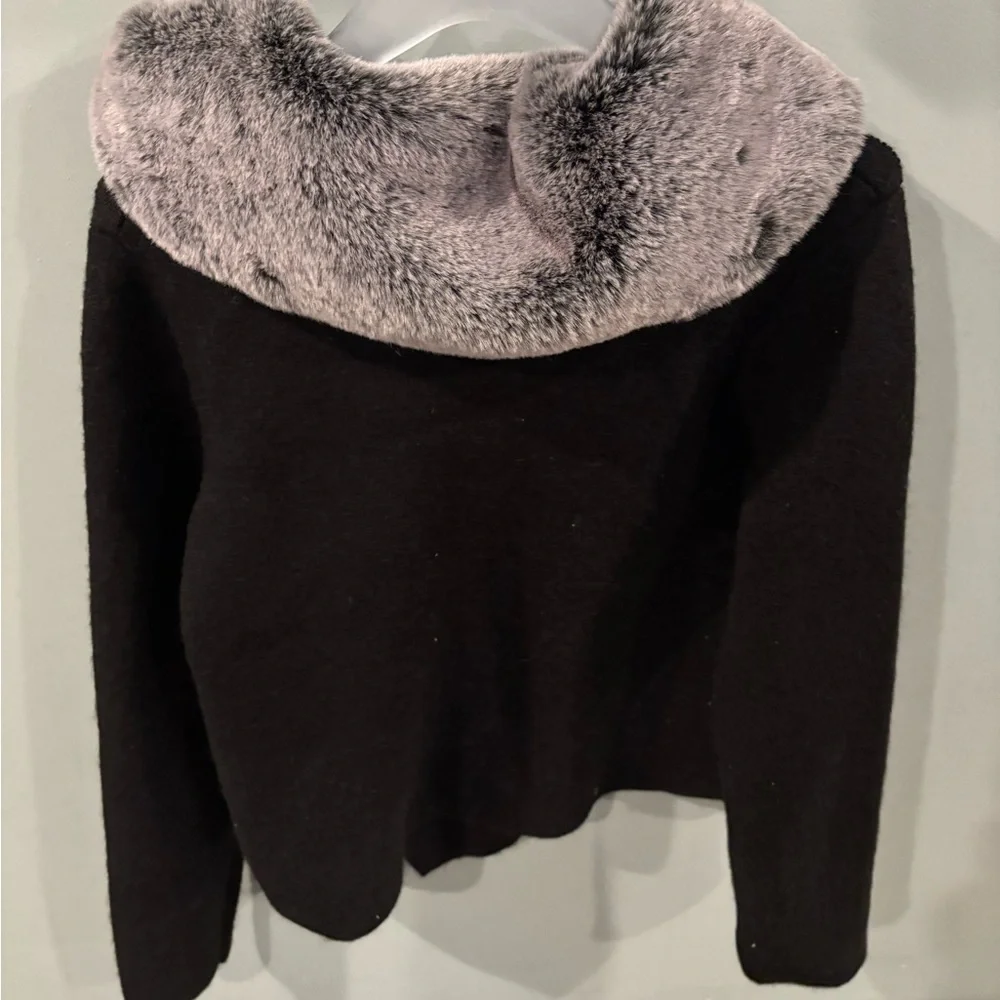 Ellen Tracy not collar