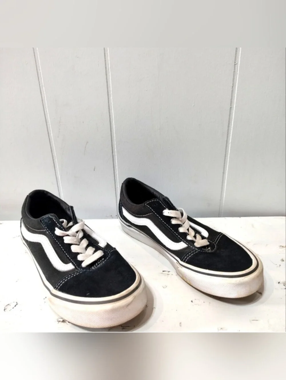 Vans Old Skool Black & White Leather Sneakers‎ Boys Size 3 Youth