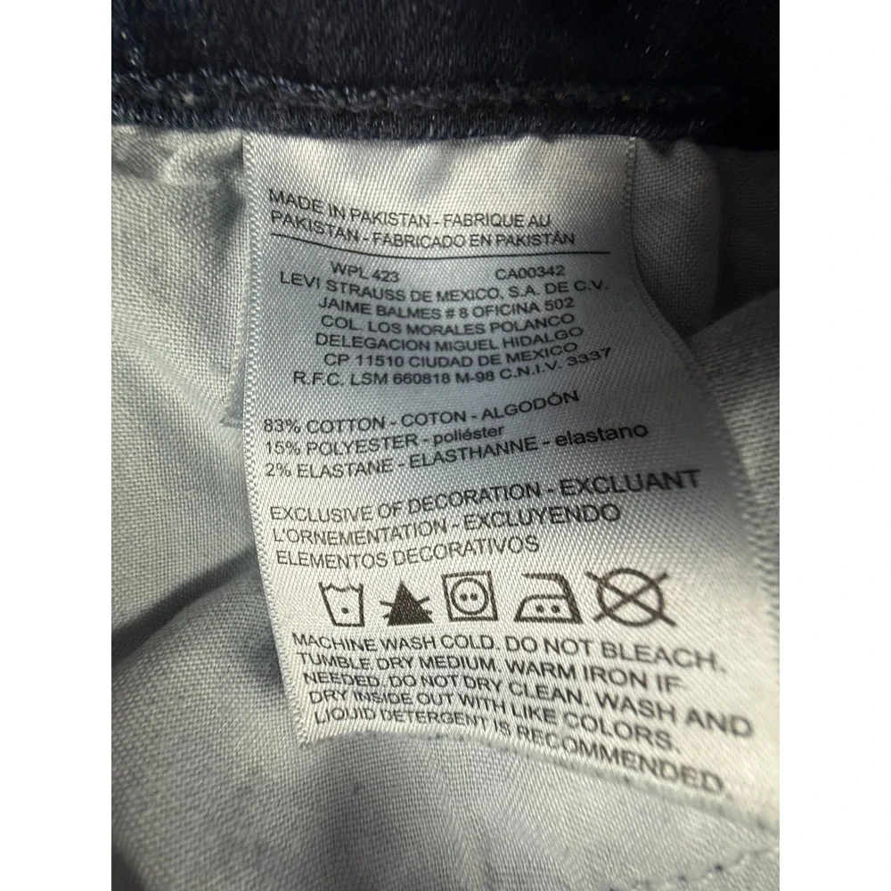 Levis these levi