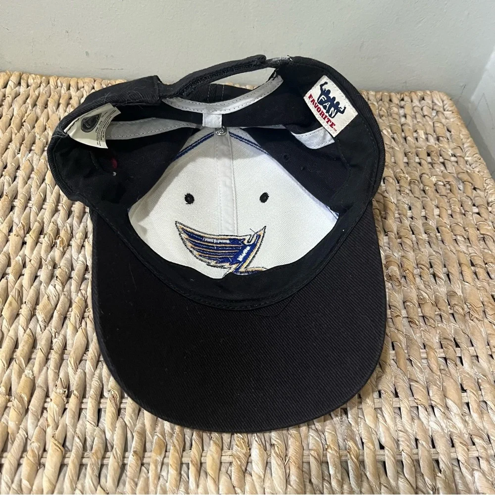 Fan Favorite Licensed NHL‎ Hockey St Louis Blues Hat Snap back Black White Blue