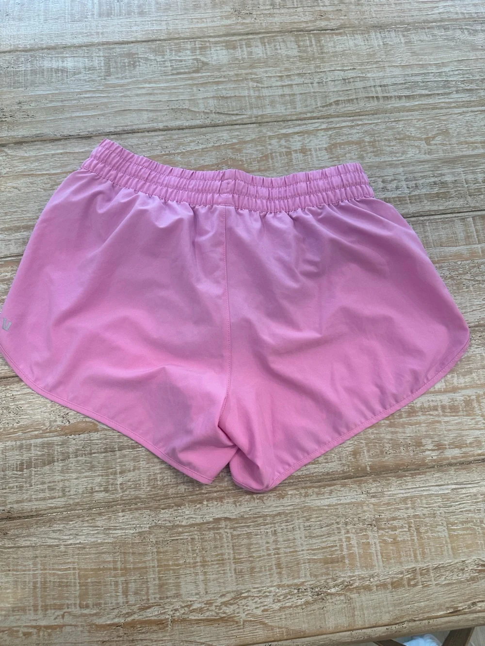 Vuori comfortable athletic