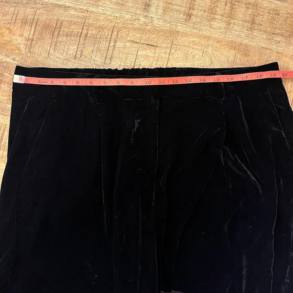 Old Navy festive owned leg