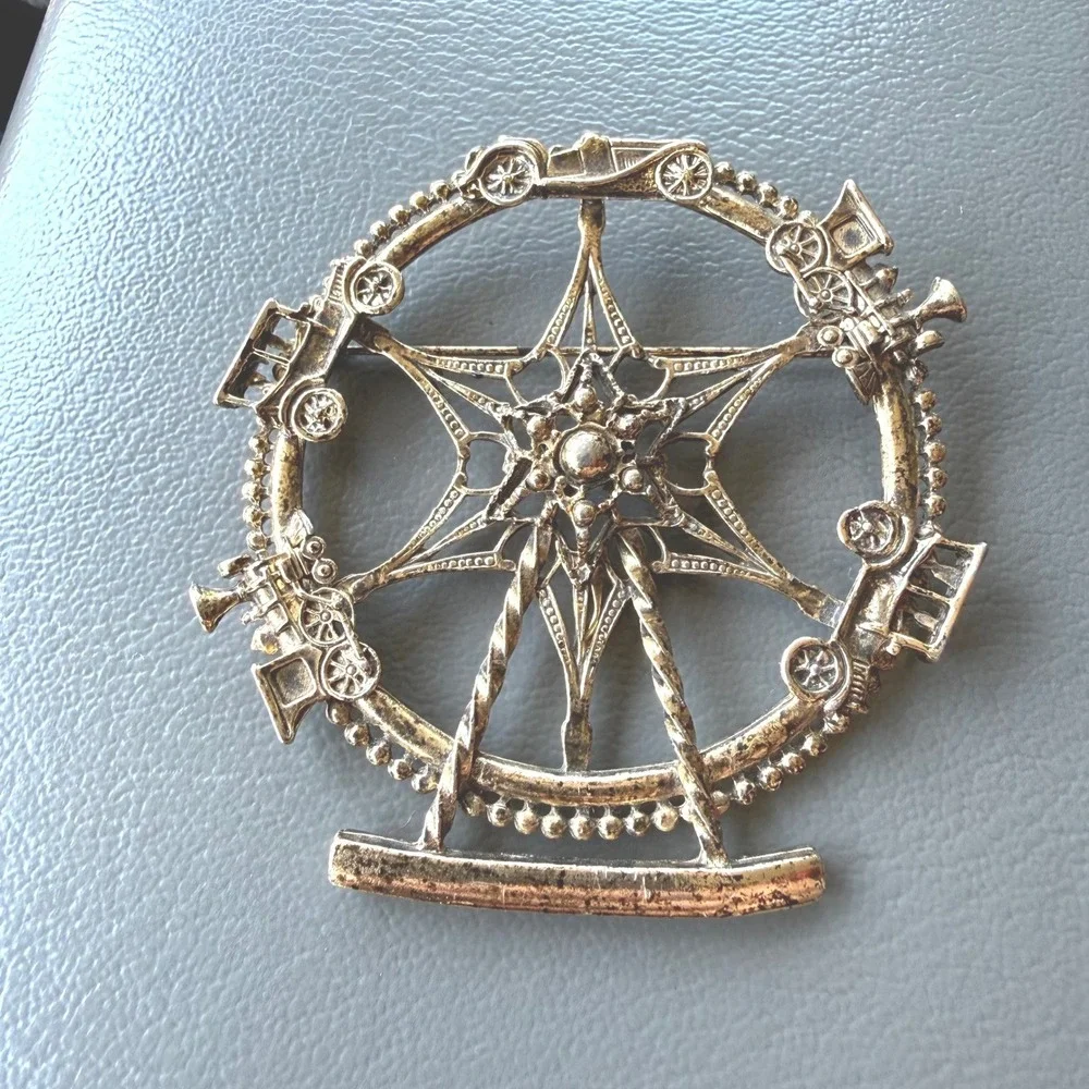 Vintage Gold Tone Ferris Wheel Brooch Carnival Amusement Park Starburst Pin 2.5