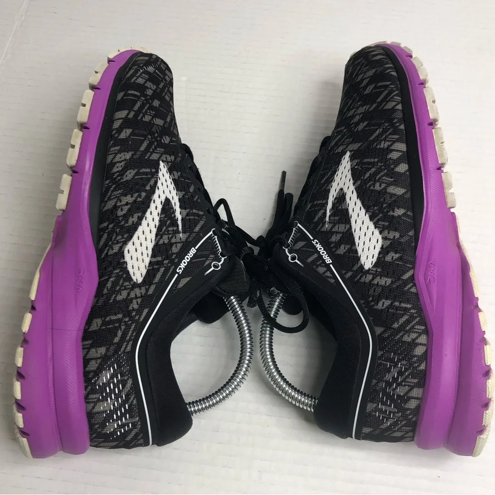 Brooks size good