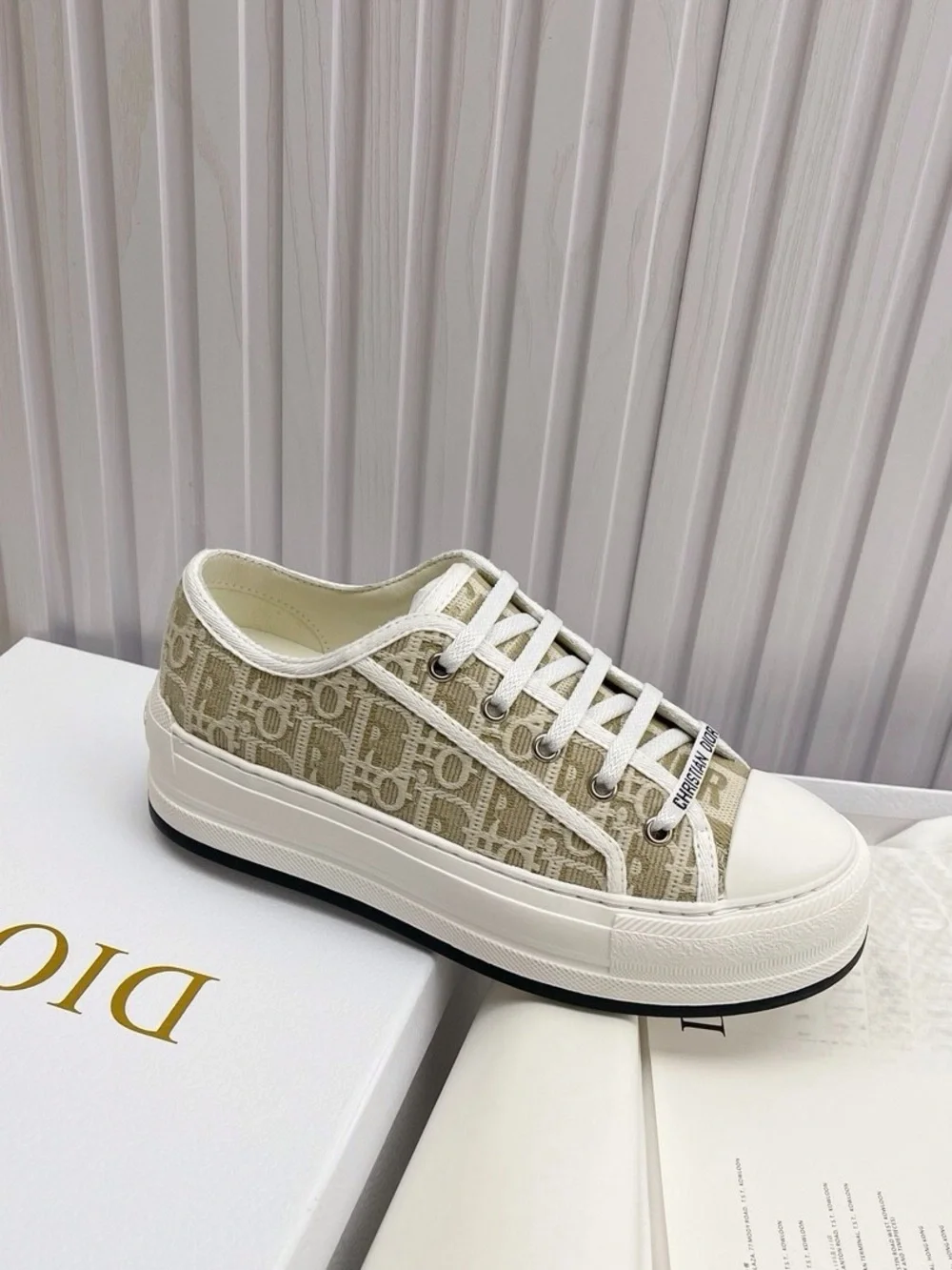 Dior. chic dior