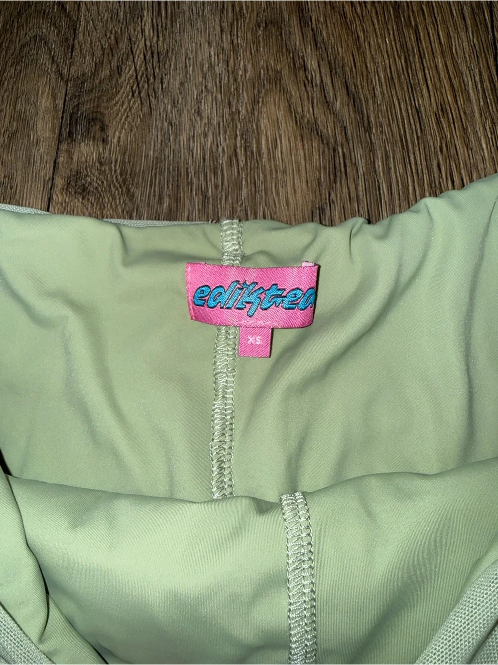 Edikted sage green