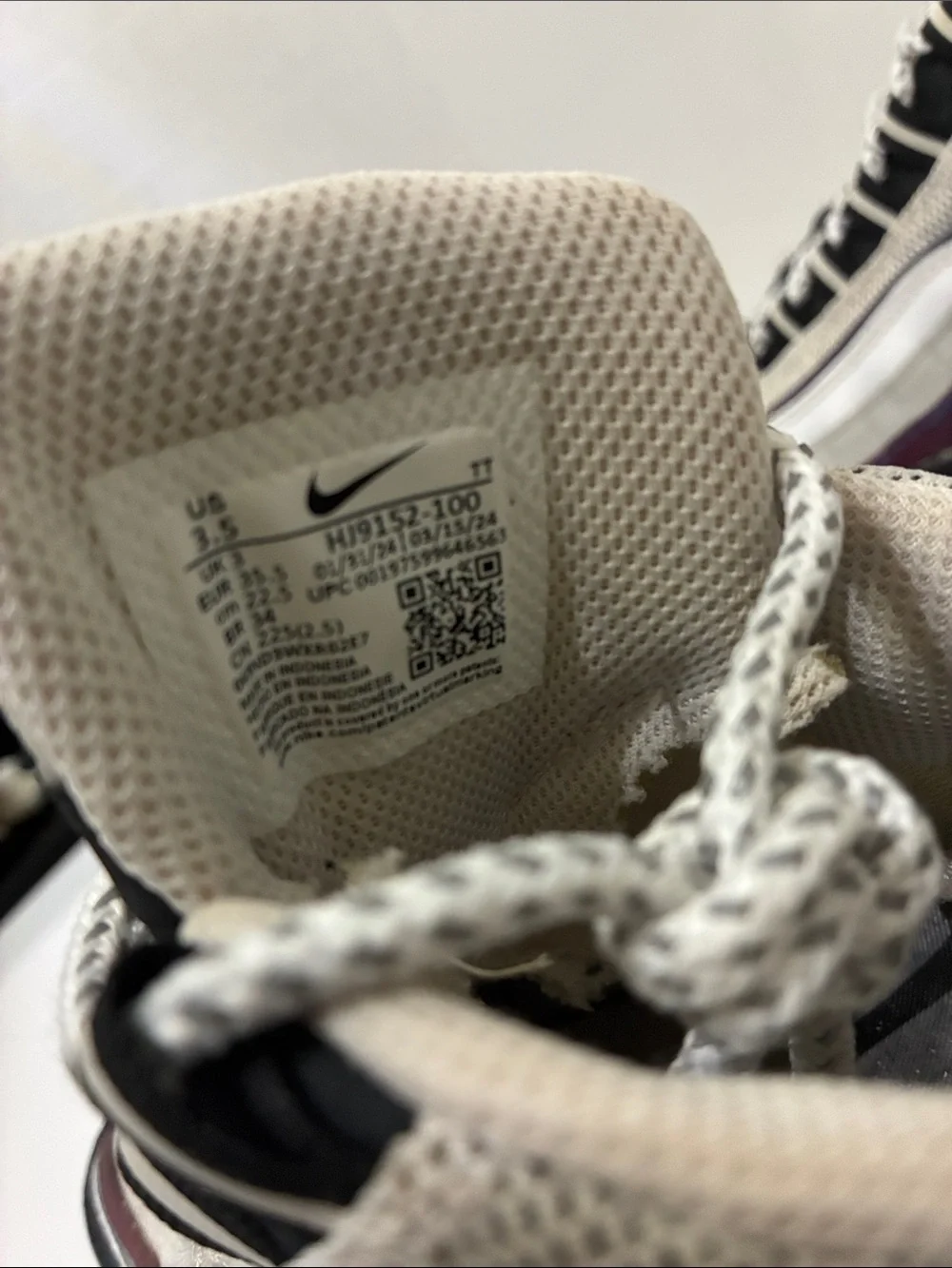 Nike structure breathable classic