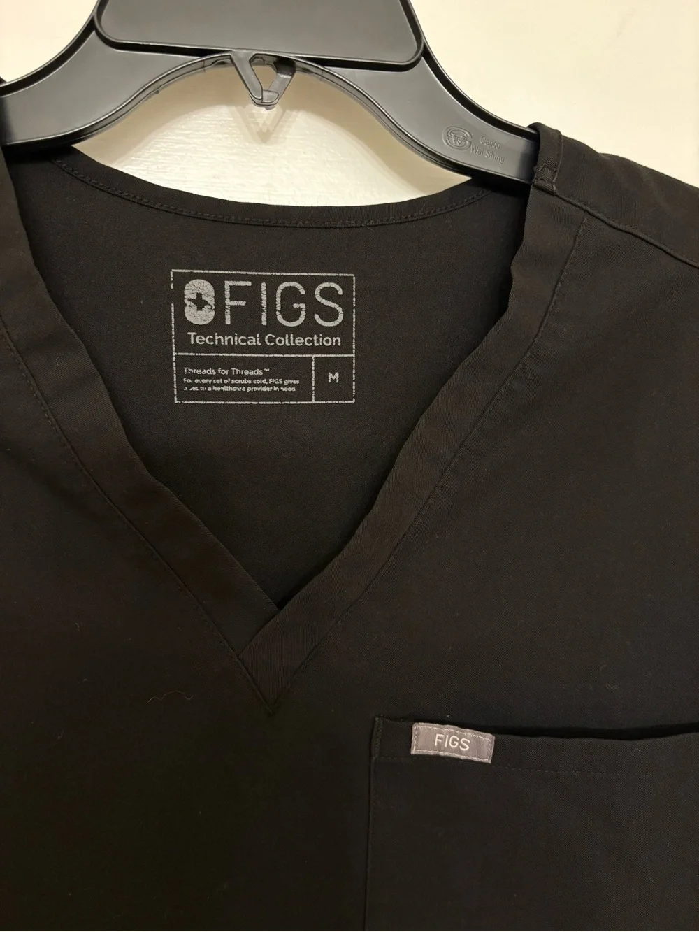 Figs scrub top