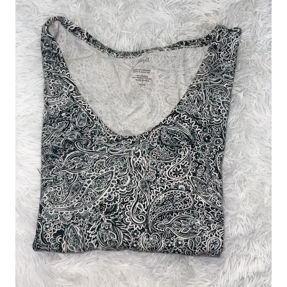 Pure Jill “Printed Soft V Neck Top” Sz. L Petite. Pretty, Exc. Quality, Soft