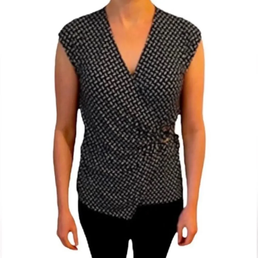 Jones New York Black & White V-Neck Blouse