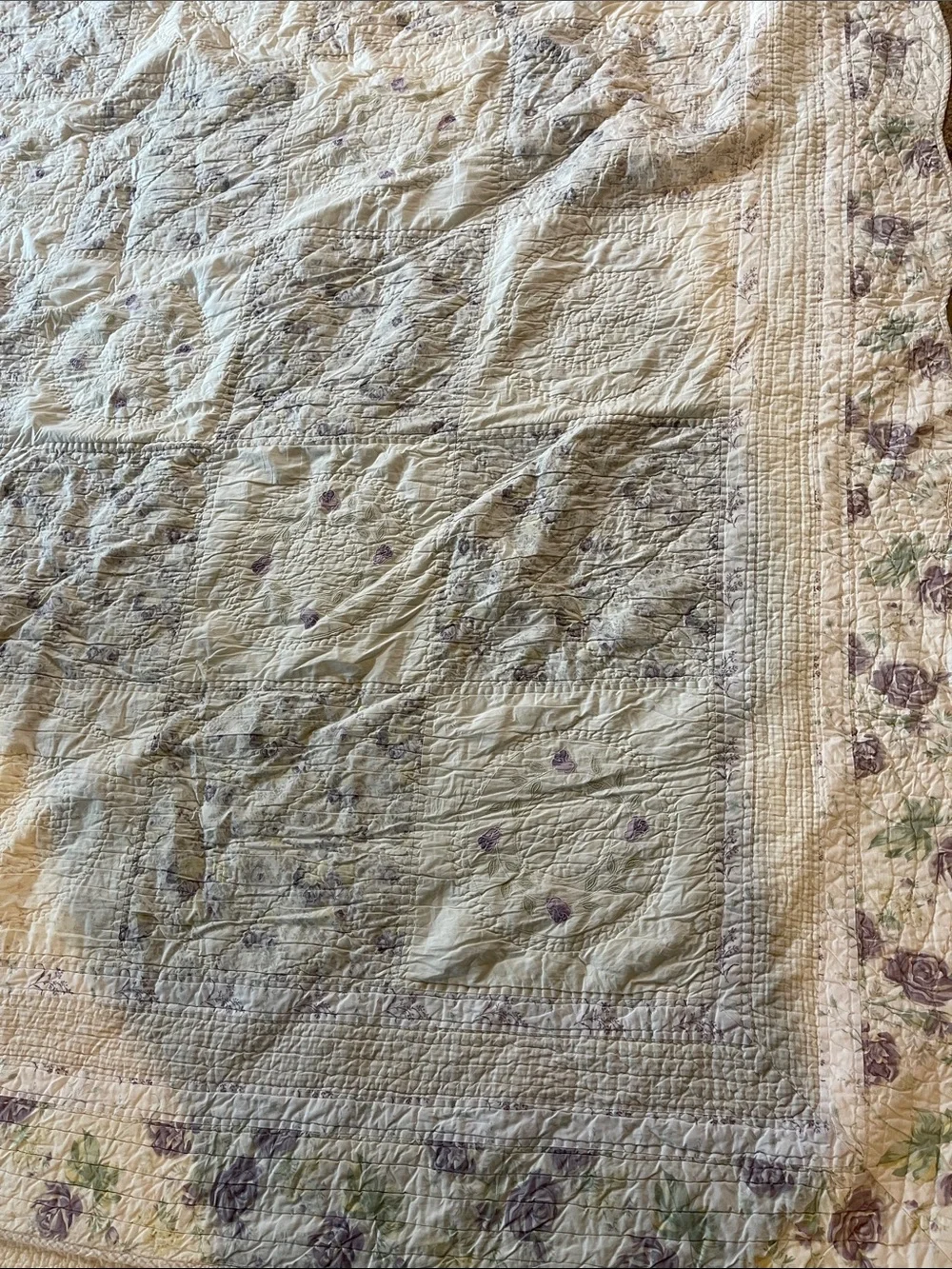 Source Unknown soft quilted