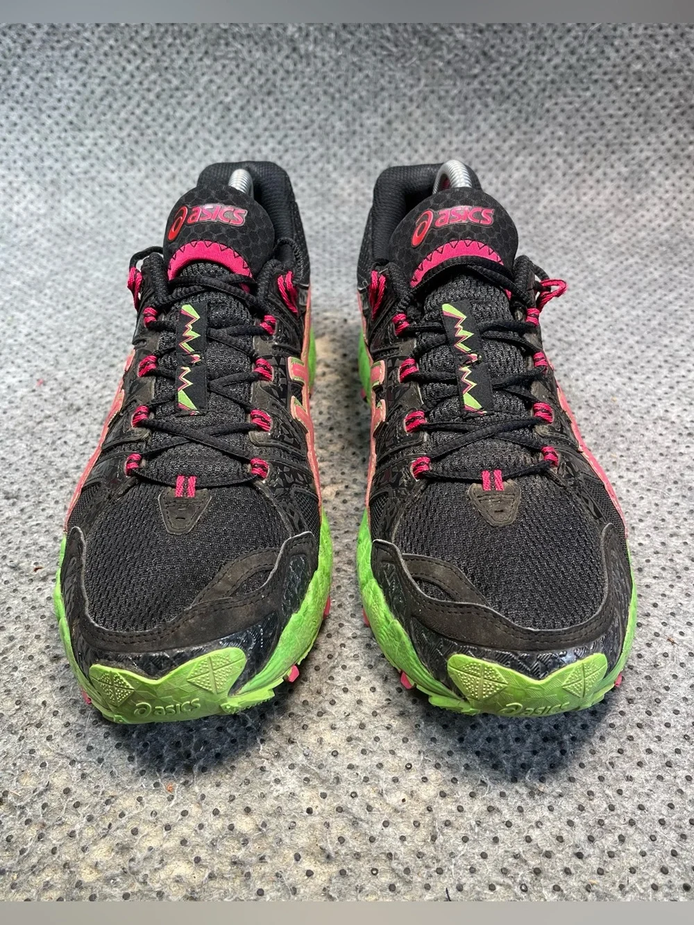 Asics happy send