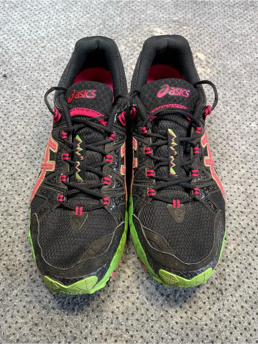 Asics comment running something