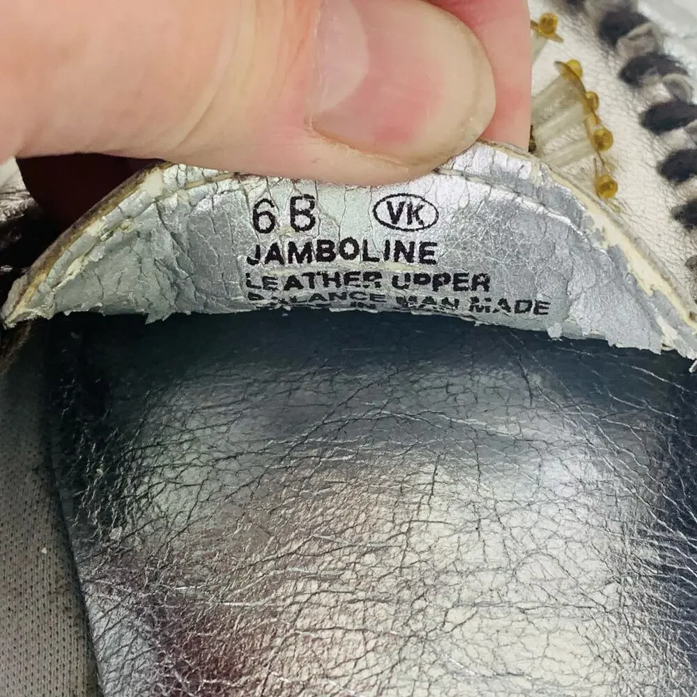 AEROSOLES inspired upper 	•	adding