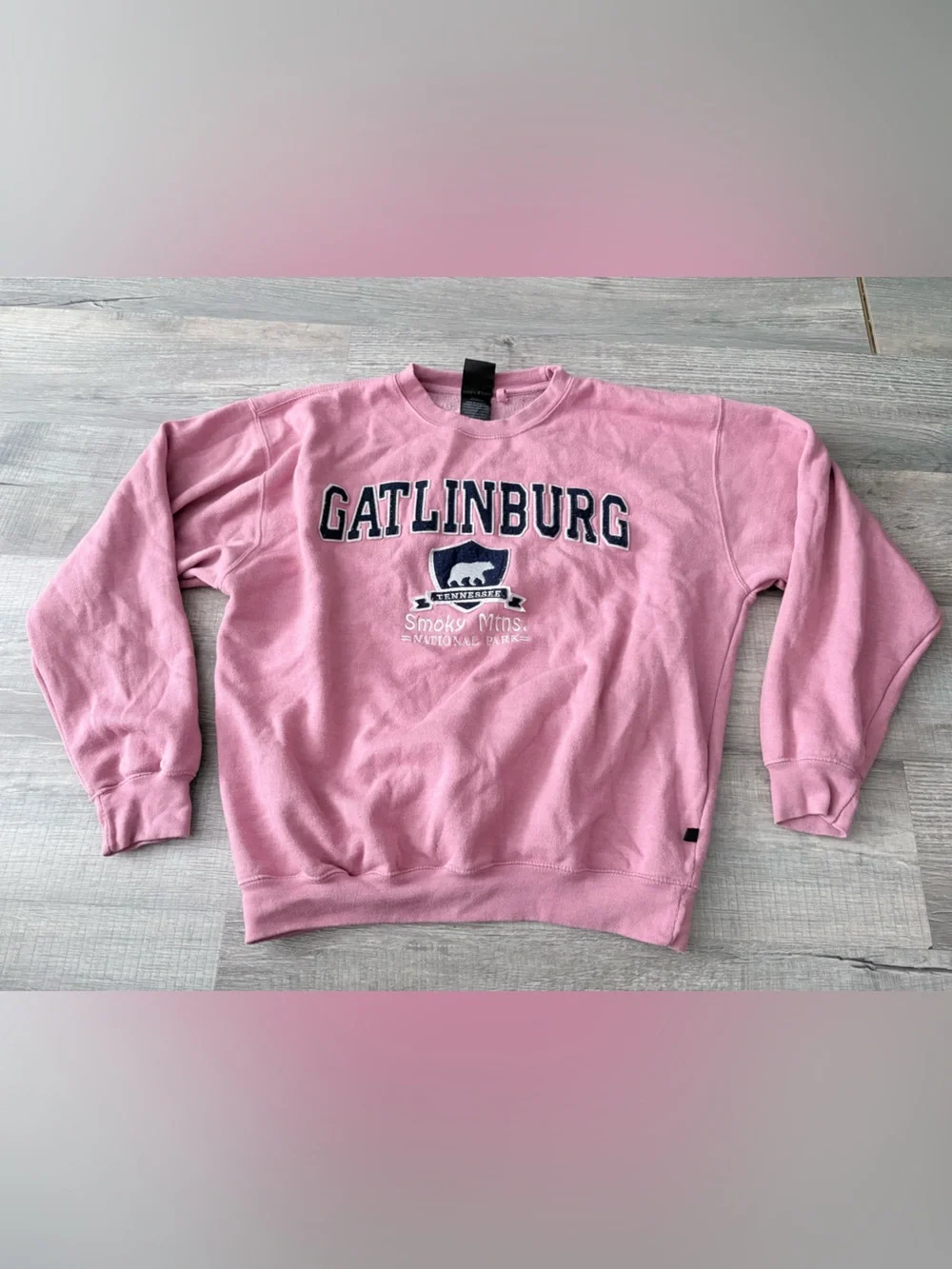 Valani pink Gatlinburg Tennessee sweatshirt crew neck sweater