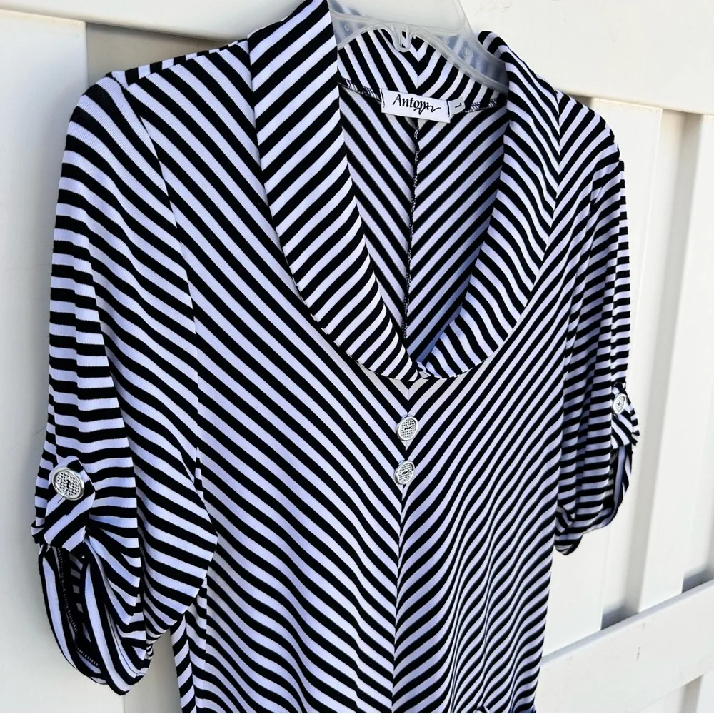 Antom black striped